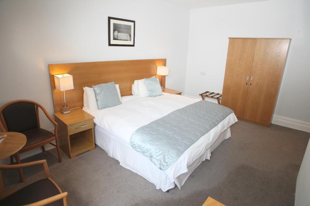 Cliff Lawn Hotel Leeds (West Yorkshire) Phòng bức ảnh